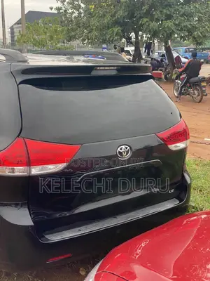 Toyota Sienna 2014 Black