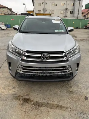 Toyota Highlander Limited 2019 Silver