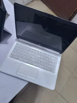 Laptop HP 14-dq1025cl 4GB AMD A8 SSD 128GB