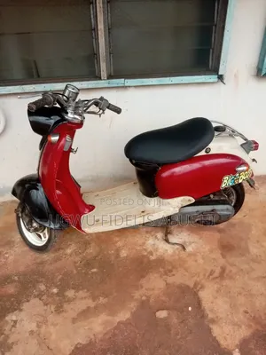 Yamaha V Max 2022 Red