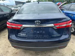 Toyota Avalon Limited 4dr Sedan (3.5L 6cyl 6A) 2015 Blue