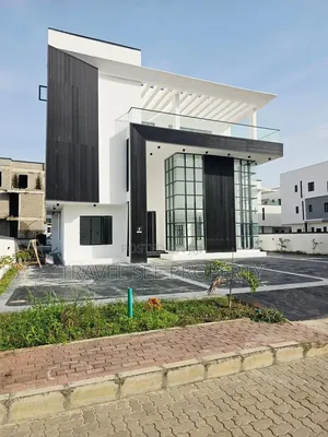 Furnished 7bdrm Mansion in Hampton By Estate, Ikate for sale