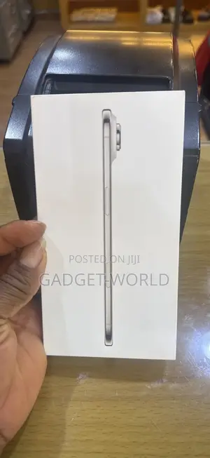 New Apple iPhone Air 1 TB Gold