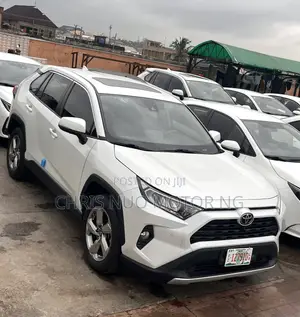 Toyota RAV4 2023 White