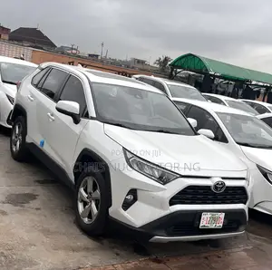 Toyota RAV4 2023 White