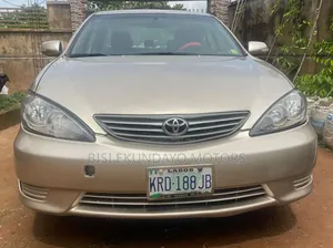 Toyota Camry 2006 Gold