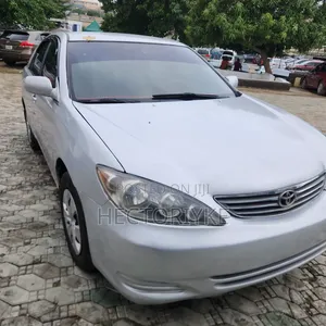 Toyota Camry LE 4dr Sedan (2.4L 4cyl 5A) 2005 Silver