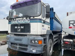 Man Truck 33403 1999 White