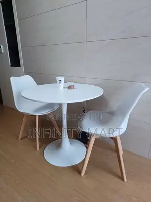 Cafè Muse Dining Set.