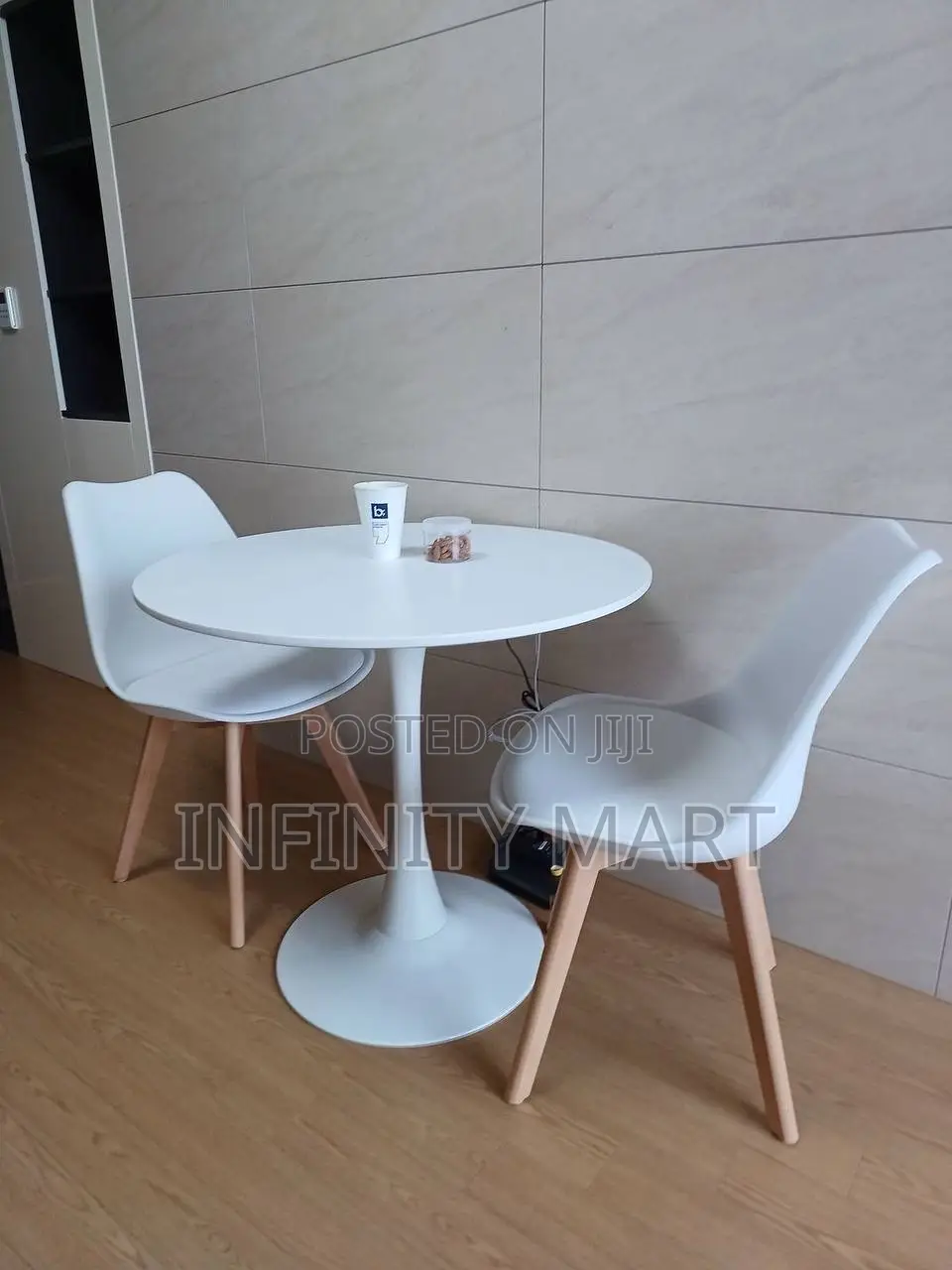 Cafè Muse Dining Set.