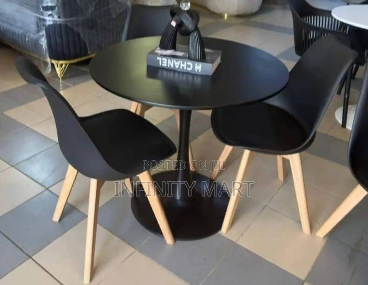 Cafè Muse Dining Set.