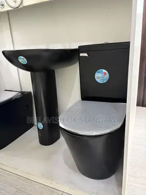 Durable Black Water Closet Set