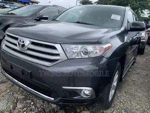 Toyota Highlander Limited 2012 Gray