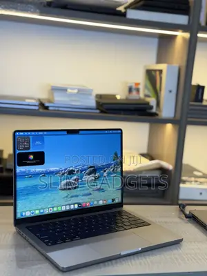 Laptop Apple MacBook Pro 2023 M2 Max 64GB Apple M2 SSD 2T