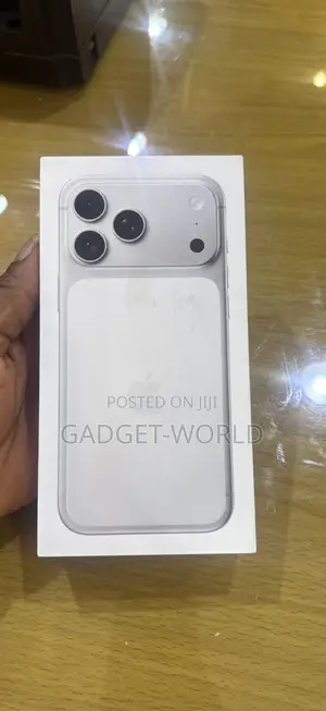 New Apple iPhone 17 Pro Max 2 TB Silver