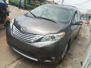 Toyota Sienna 2014 Gray