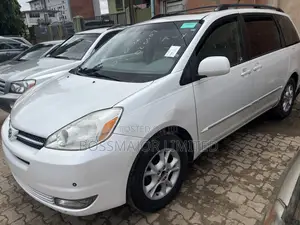 Toyota Sienna XLE Limited AWD 2005 White