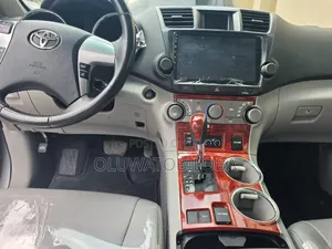 Toyota Highlander 2012 Silver