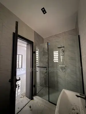 5bdrm Duplex in Carlton Gate Estate., Akobo for rent