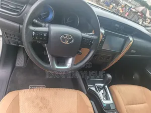 Toyota Fortuner 2021 White