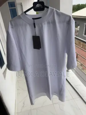 Plain White Baleciaga