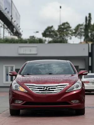 Hyundai Sonata Limited Sedan FWD (2.4L 4cyl 6A) 2012 Red