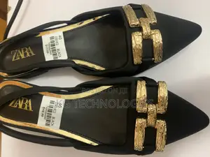 Ladies Flat Shoe