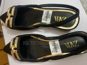 Ladies Flat Shoe