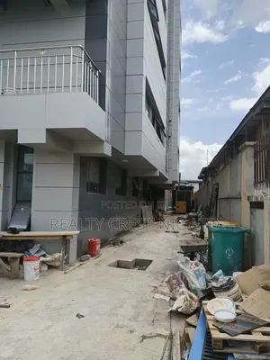 Open Space Measuring 1999sqm