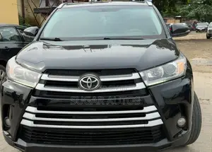 Toyota Highlander XLE 4dr SUV AWD (3.5L 6cyl 6A) 2015 Black