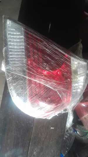 Back Light Toyota Camry 05 Right