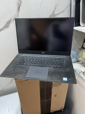 Laptop Dell Precision 15 5520 16GB Intel Xeon SSD 256GB