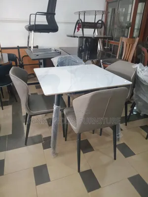 Light Mable Centre Table