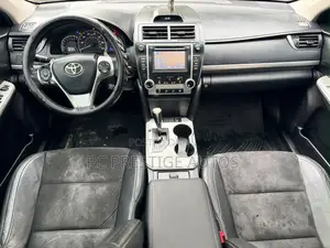 Toyota Camry SE V6 4dr Sedan (3.5L 6cyl 6A) 2012 Black