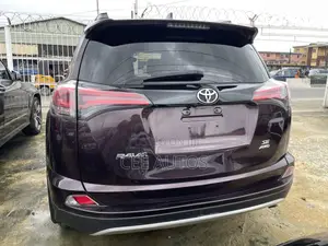 Toyota RAV4 SE 4dr SUV (2.5L 4cyl 6A) 2018 Burgundy
