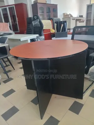 Round Minie Conference Table