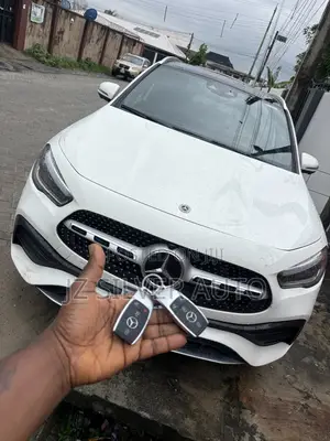 Mercedes-Benz CLA-Class CLA 250 4MATIC Sedan 2021 White