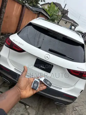 Mercedes-Benz CLA-Class CLA 250 4MATIC Sedan 2021 White