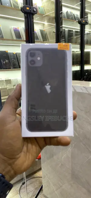 New Apple iPhone 11 128 GB Black