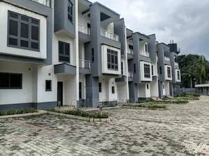 5bdrm Townhouse/Terrace in Royal Estate, Wuse 2 for sale