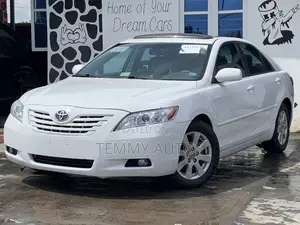 Toyota Camry XLE V6 4dr Sedan (3.5L 6cyl 6AM) 2008 White