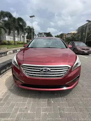 Hyundai Sonata SE 4dr Sedan (2.4L 4cyl 6A) 2015 Red