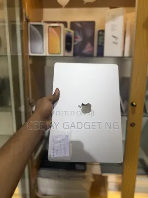 Laptop Apple MacBook Air 2025 M4 16GB Apple M4 SSD 512GB