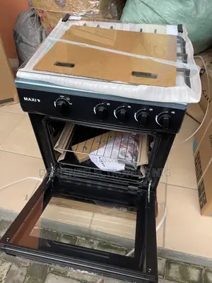 Brand New Maxi 60 by 60 Four Burners With Oven . Auto Ignition.