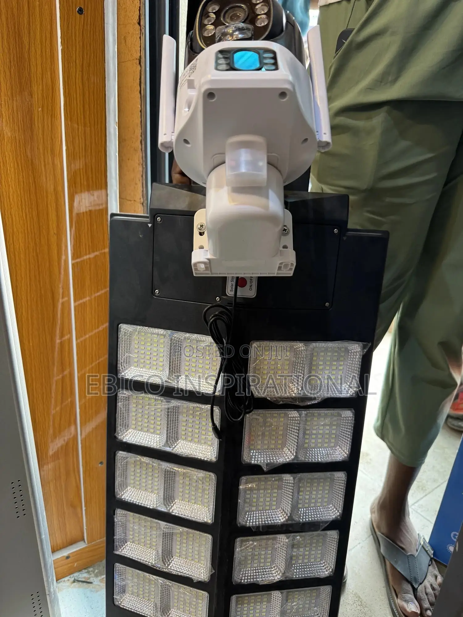 Solar Motion Sensor Security Light With CCTV Camera