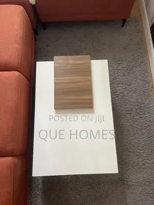 Minimalist Quality Center Table
