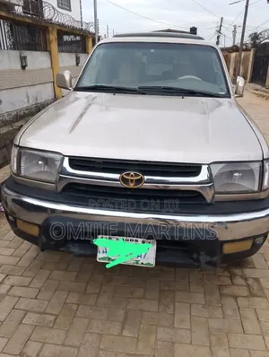 Toyota 4-Runner 2002 Gold