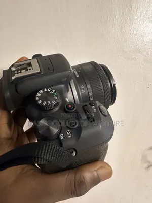 Canon R10 Rent
