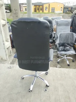 Executive Office Chair (9926 Office Chair)