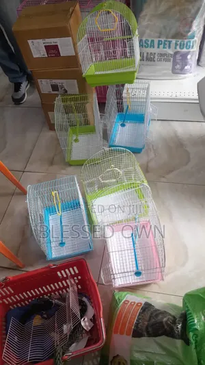 Lovebirds, Parakeets and Indian Ringneck Bird Cages.